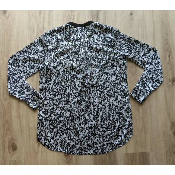 Vince Camuto Long Sleeve Silky Blouse Black & White Womens Small - Picture 7 of 11